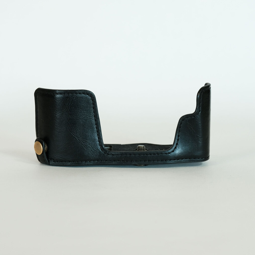 OLYMPUS OM-D E-M10 Mark II