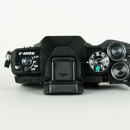 OLYMPUS OM-D E-M10 Mark III OLYMPUS OM-D E-M10 Mark III