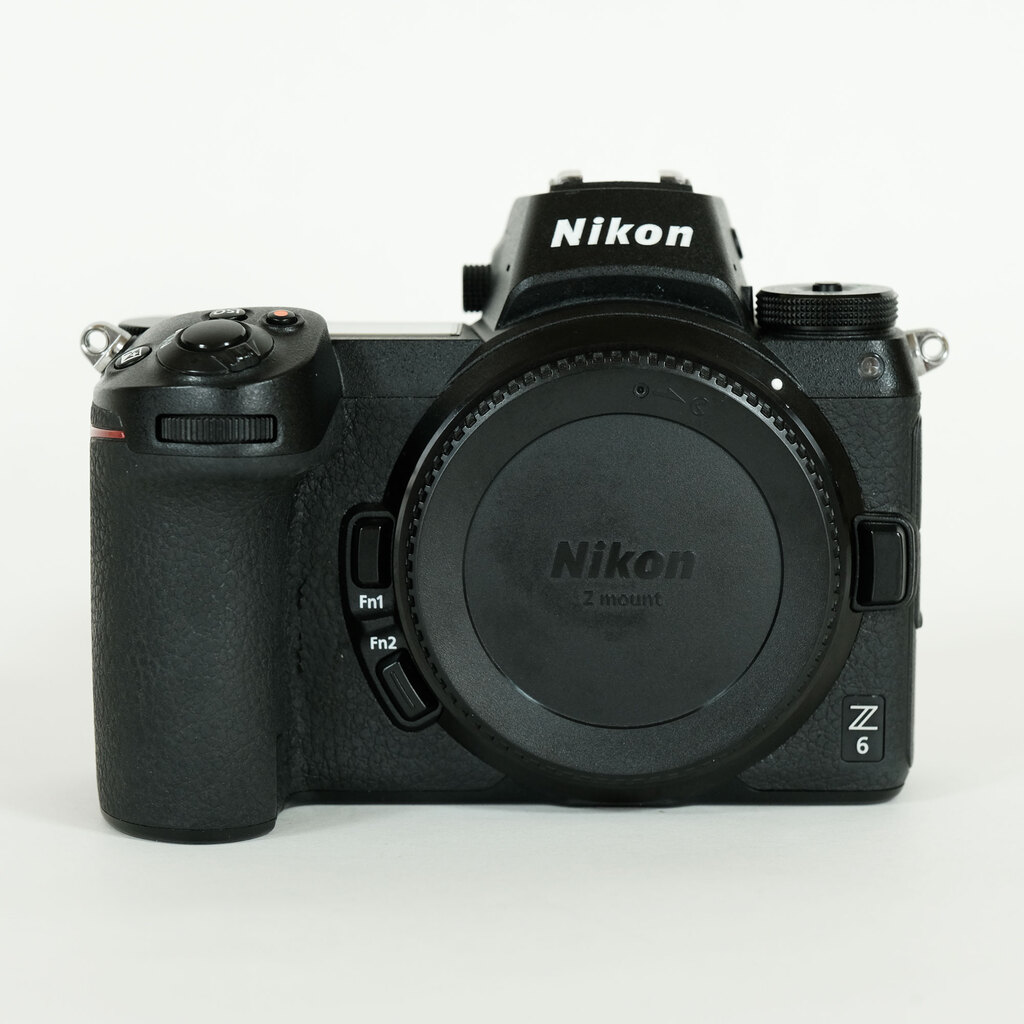 Nikon z6 本体　外箱付き　ジャンク品　撮影と記録はできます Nikon z6 本体 外箱付き ジャンク品 撮影と記録はできます