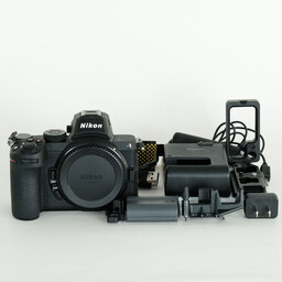 Nikon Z5 Nikon Z5
