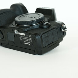 Panasonic LUMIX DC-G99 Panasonic LUMIX DC-G99