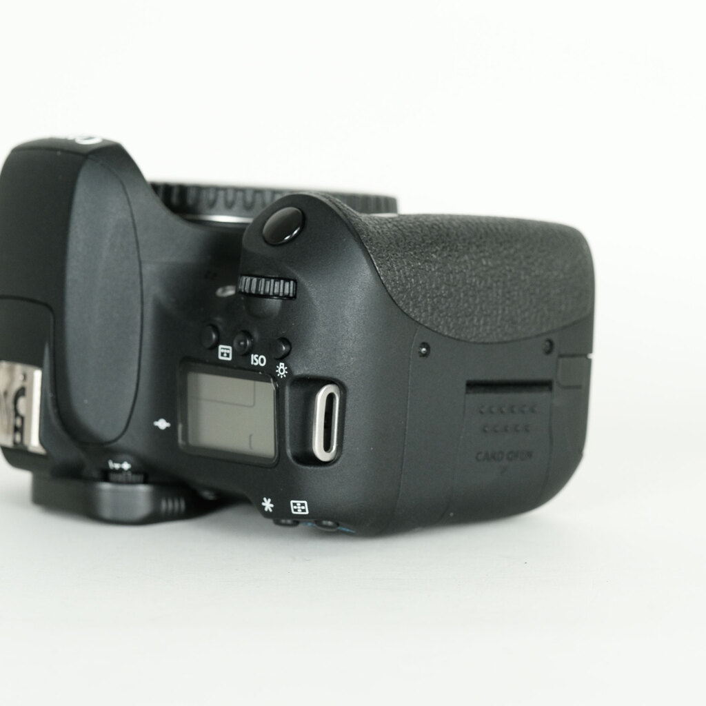 Canon EOS 8000D Canon EOS 8000D