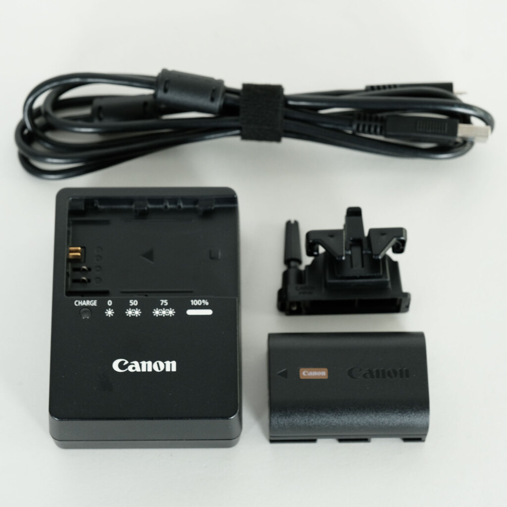Canon EOS 5D Mark IV 本体・付属品 箱ありますが切り抜きあり Canon EOS 5D Mark Ⅳ (開梱篇) | りんちゅうの写真日記