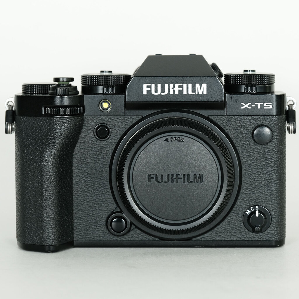 FUJIFILM X-T5 ボディ 中古価格比較 - 価格.com