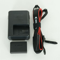 Canon EOS Kiss M Canon EOS Kiss M