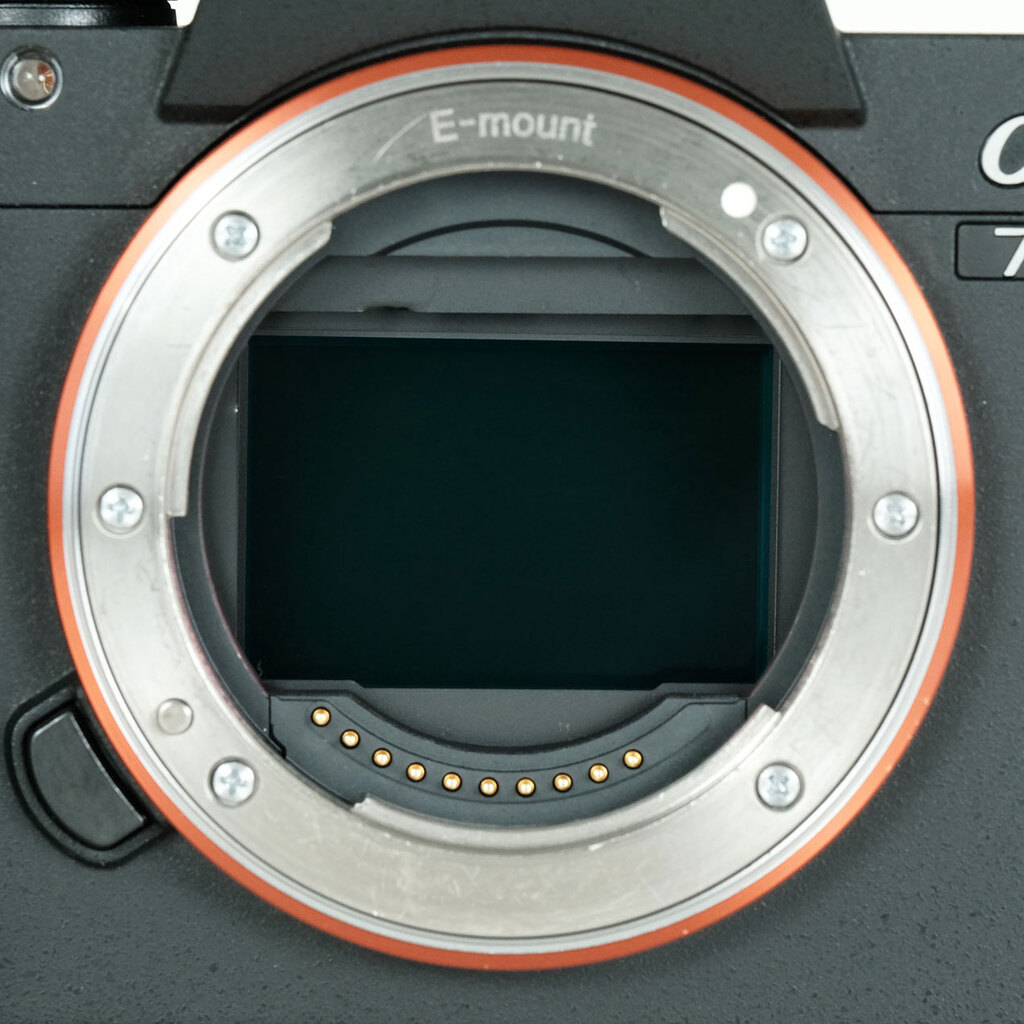 SONY α7RIII ボディ ILCE-7RM3A   【後期モデル 液晶下部にSONYロゴなし】 SONY α7RIII ボディ ILCE-7RM3A   【後期モデル 液晶下部にSONYロゴなし】