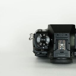 Panasonic LUMIX DC-S1 Panasonic LUMIX DC-S1