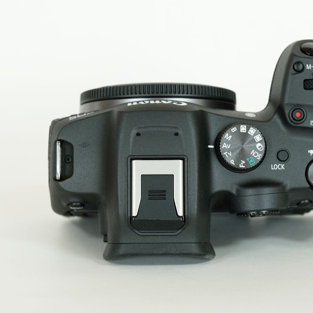 Canon EOS R7 Canon EOS R7