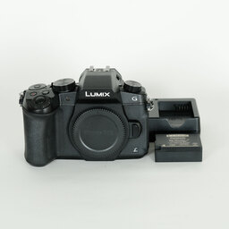 Panasonic LUMIX DMC-G8