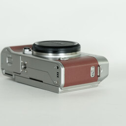 FUJIFILM X-A3 ボディ ブラウン FUJIFILM X-A3 ボディ ブラウン