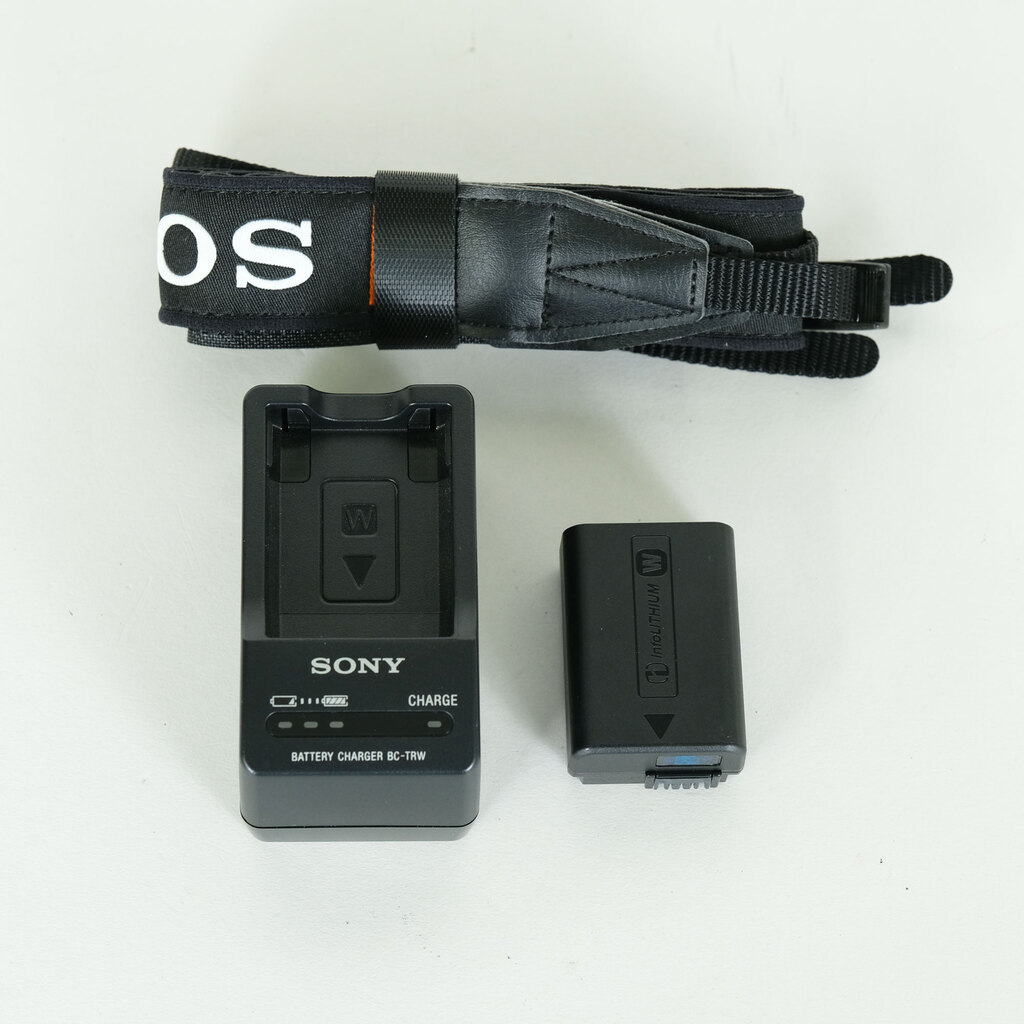 SONY α6400(ILCE-6400) SONY α6400(ILCE-6400)