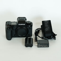 FUJIFILM X-H2S FUJIFILM X-H2S