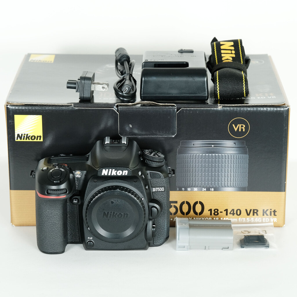 Nikon D7500の出品 | ONE SCENE（ワンシーン）