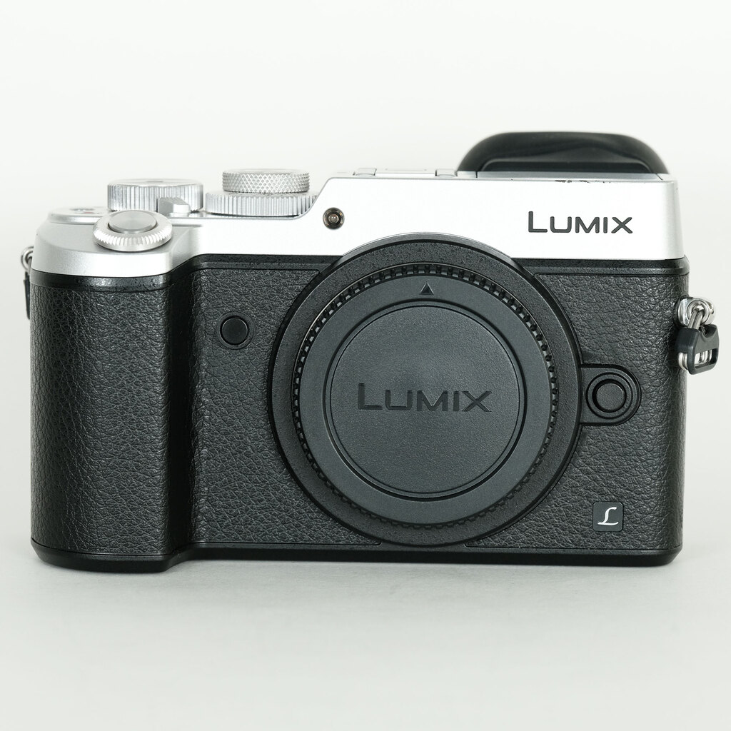 M*e様 LUMIX GX8 ボディ シルバー｜保護フィルム貼付・美品／元箱あり 買取】パナソニック LUMIX DMC-GX8-S ボディ シルバー | ナニワ