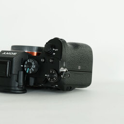 SONY α7 III(ILCE-7M3) SONY α7 III(ILCE-7M3)