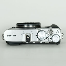 FUJIFILM X-E3