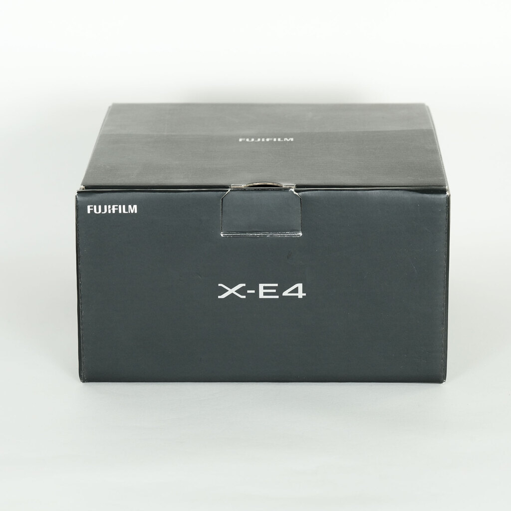 FUJIFILM X-E4 FUJIFILM X-E4