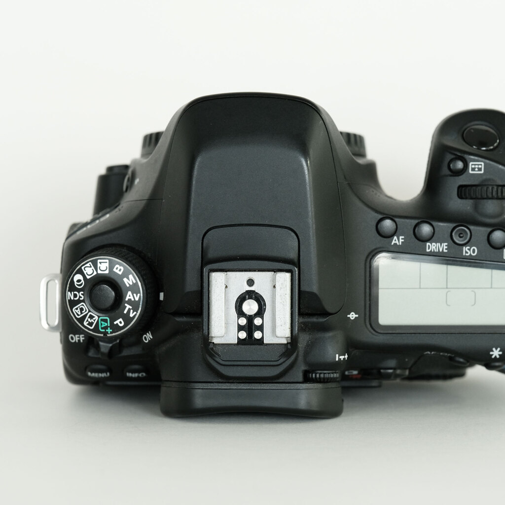 Canon EOS 80D EF-S18-135 IS USM レンズキット Canon EOS 80D EF-S18-135 IS USM レンズキット