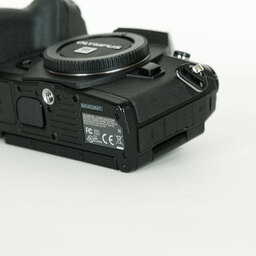 OLYMPUS OM-D E-M1 Mark II OLYMPUS OM-D E-M1 Mark II