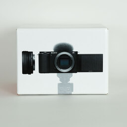 SONY VLOGCAM ZV-E10 SONY VLOGCAM ZV-E10