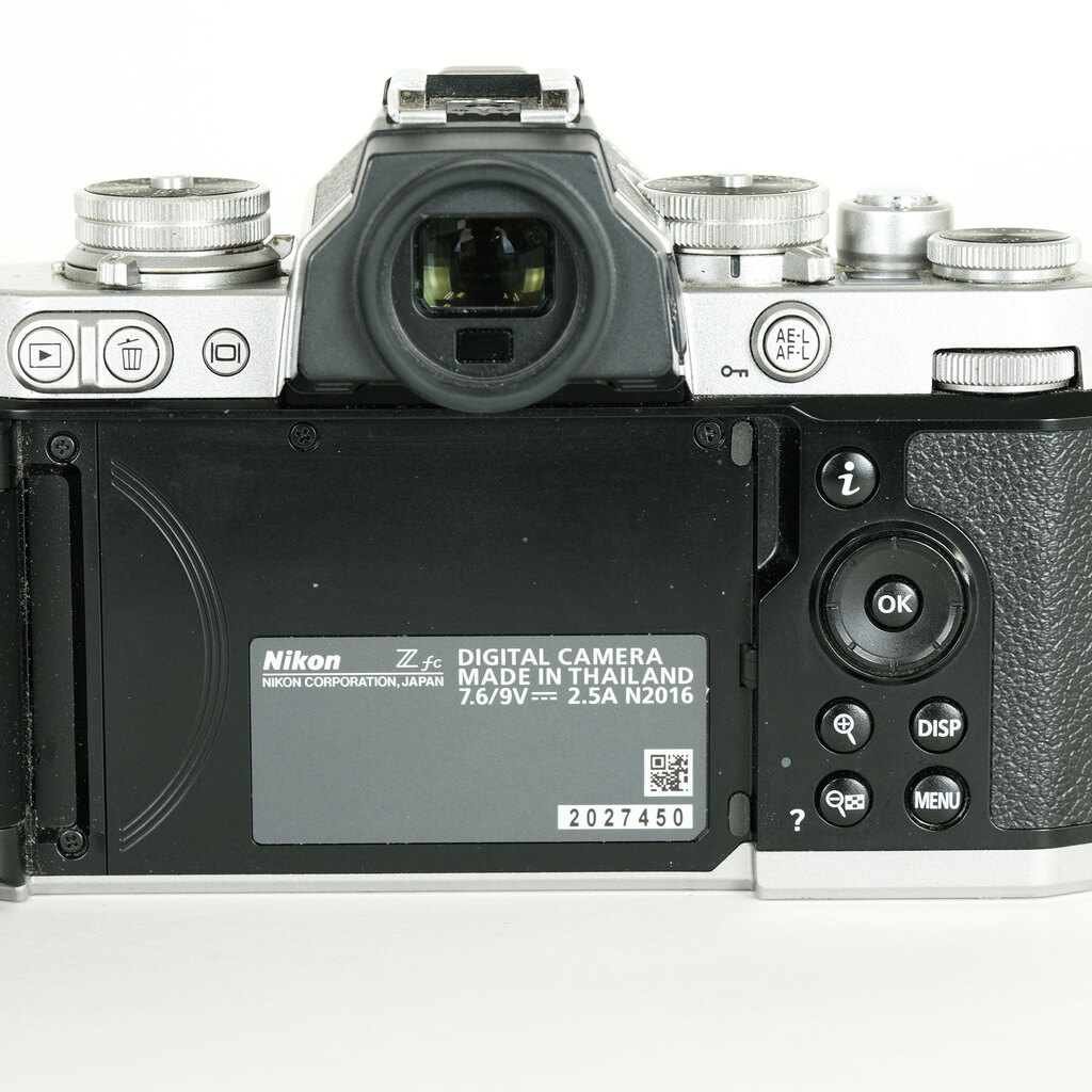 Nikon Z fcの出品 | ONE SCENE（ワンシーン）