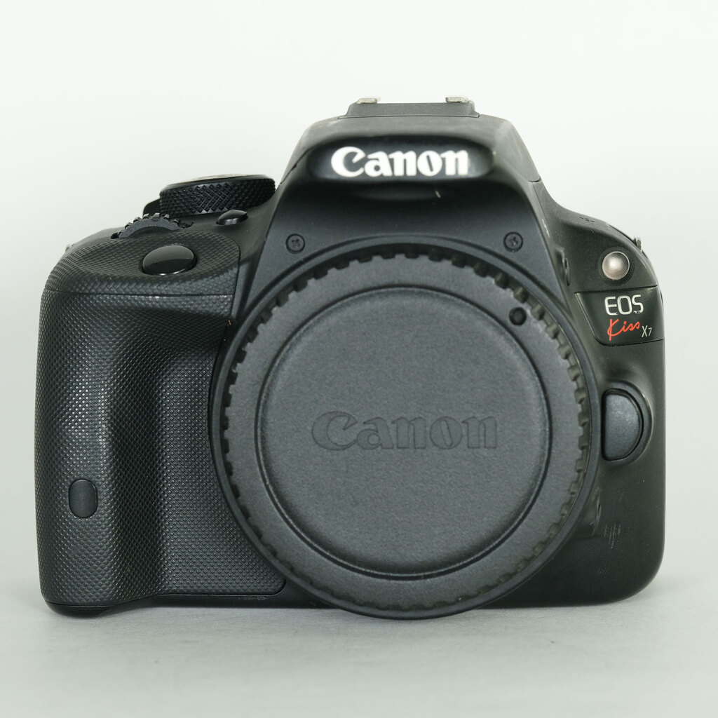 Canon EOS Kiss X7