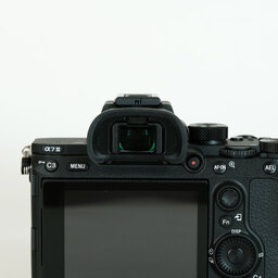 SONY α7 III(ILCE-7M3) SONY α7 III(ILCE-7M3)