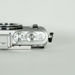 OLYMPUS PEN E-PL8 OLYMPUS PEN E-PL8