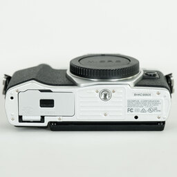 OLYMPUS OM-D E-M10 Mark II OLYMPUS OM-D E-M10 Mark II