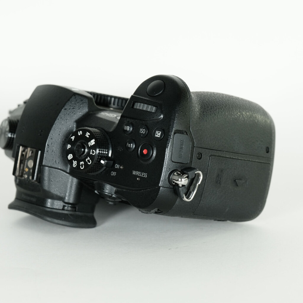 Panasonic LUMIX DC-GH5 Panasonic LUMIX DC-GH5