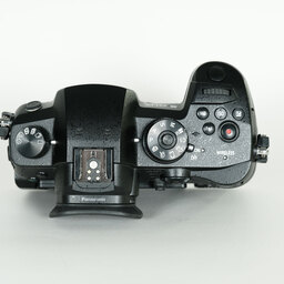 Panasonic LUMIX DC-GH5 Panasonic LUMIX DC-GH5