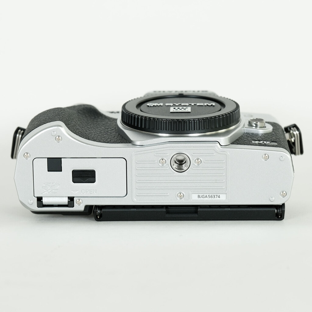 OLYMPUS OM-D E-M10 Mark IV OLYMPUS OM-D E-M10 Mark IV