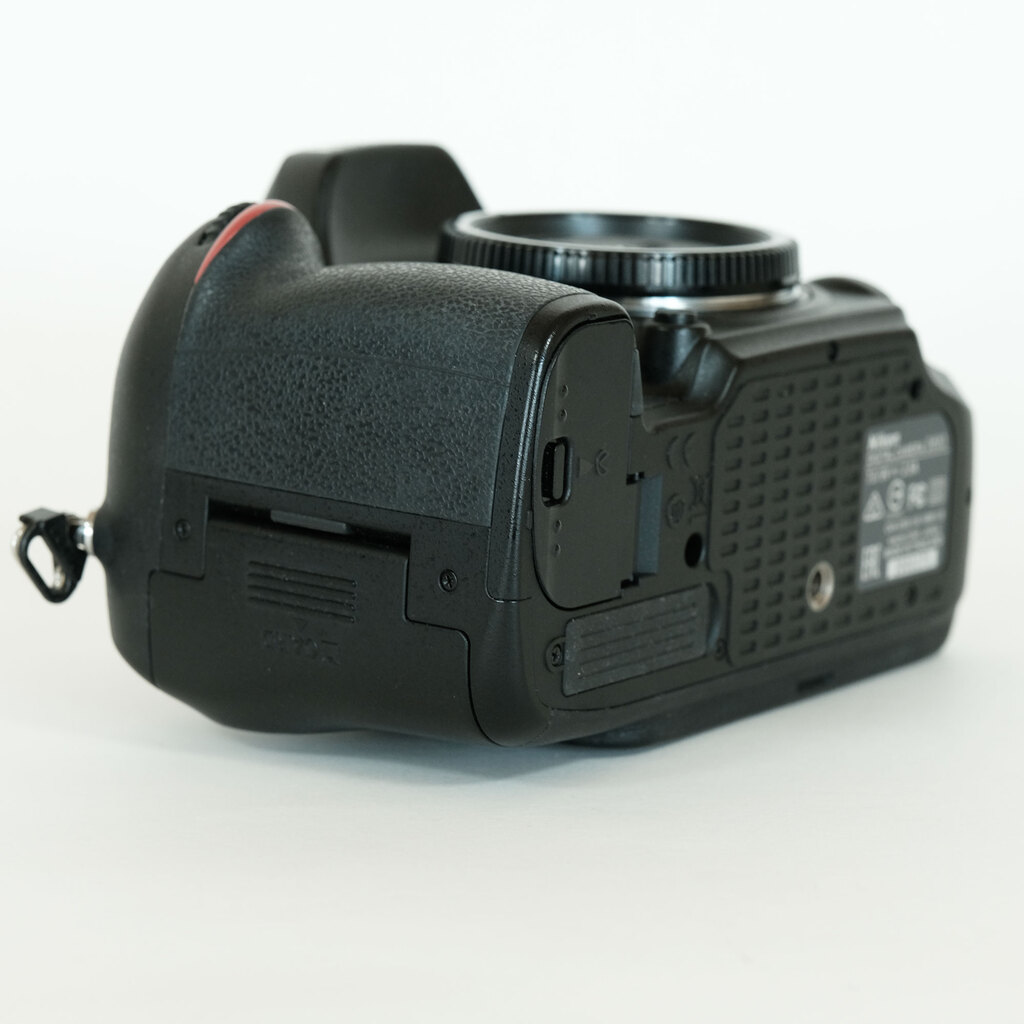 ニコン　D610ボディ　動作品　フルサイズ　ジャンク　FX Nikon tokka_4960759913784