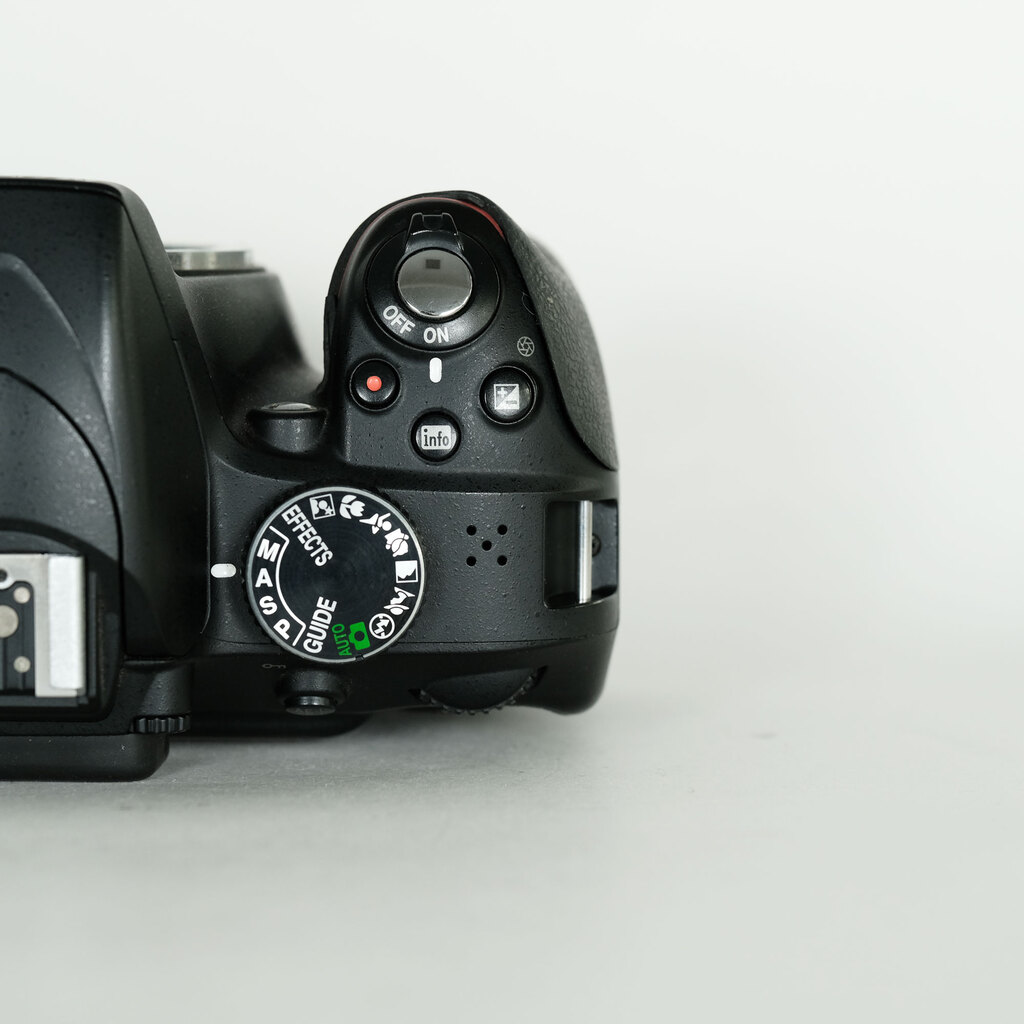 春夏秋冬様　Nikon D3300　ジャンク品 ジャンク品】Nikon D3300 デジタル一眼レフカメラ のみ