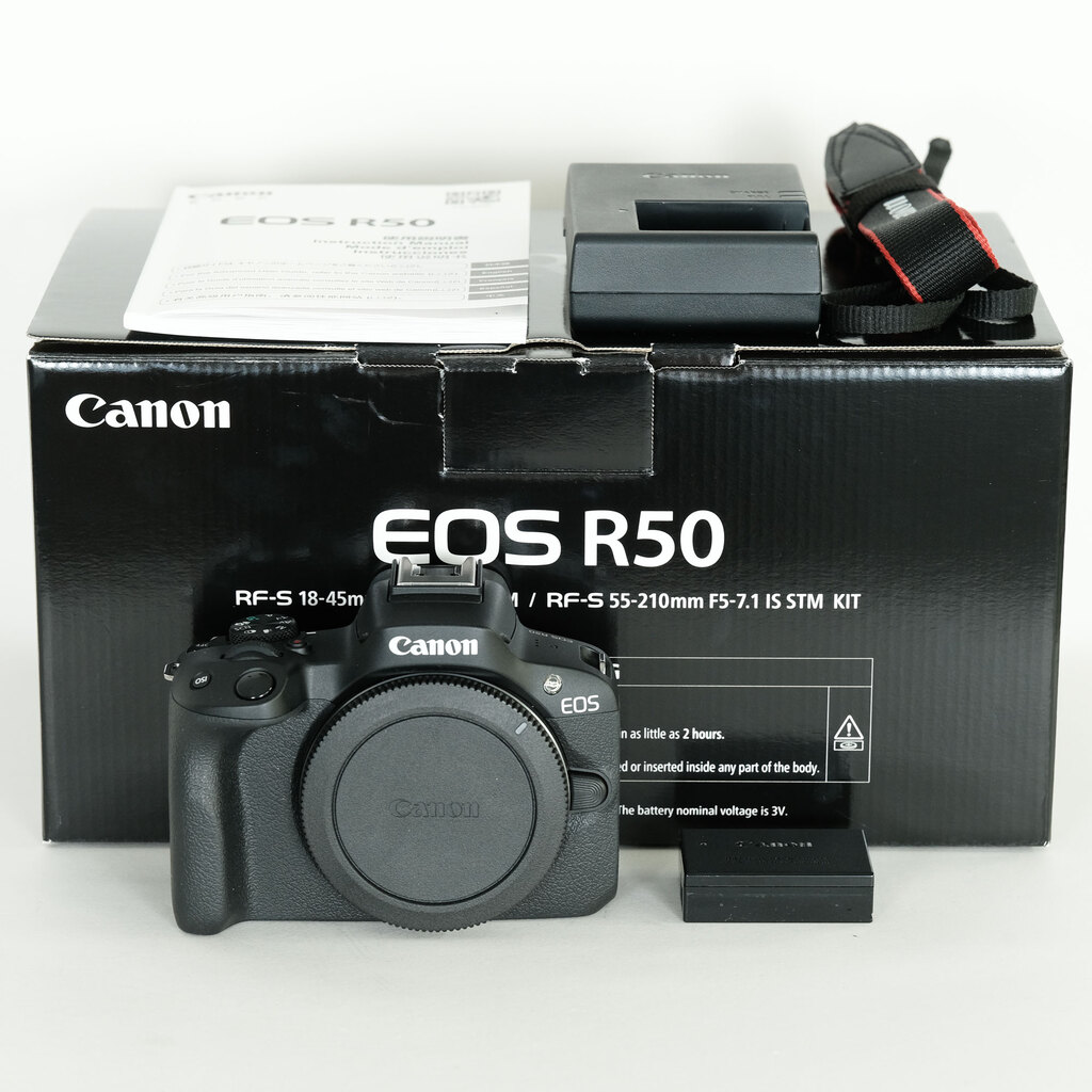Canon EOS R50 Canon EOS R50