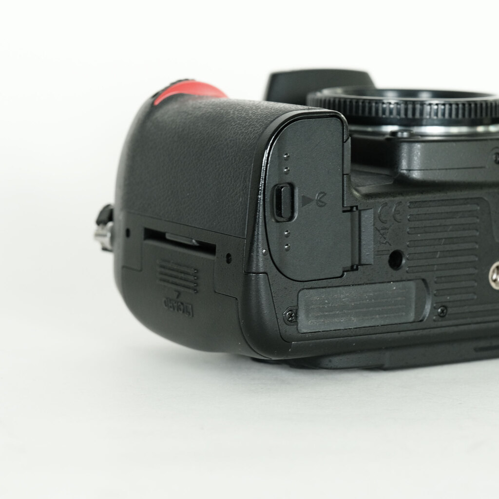 Nikon D7000の出品 | ONE SCENE（ワンシーン）