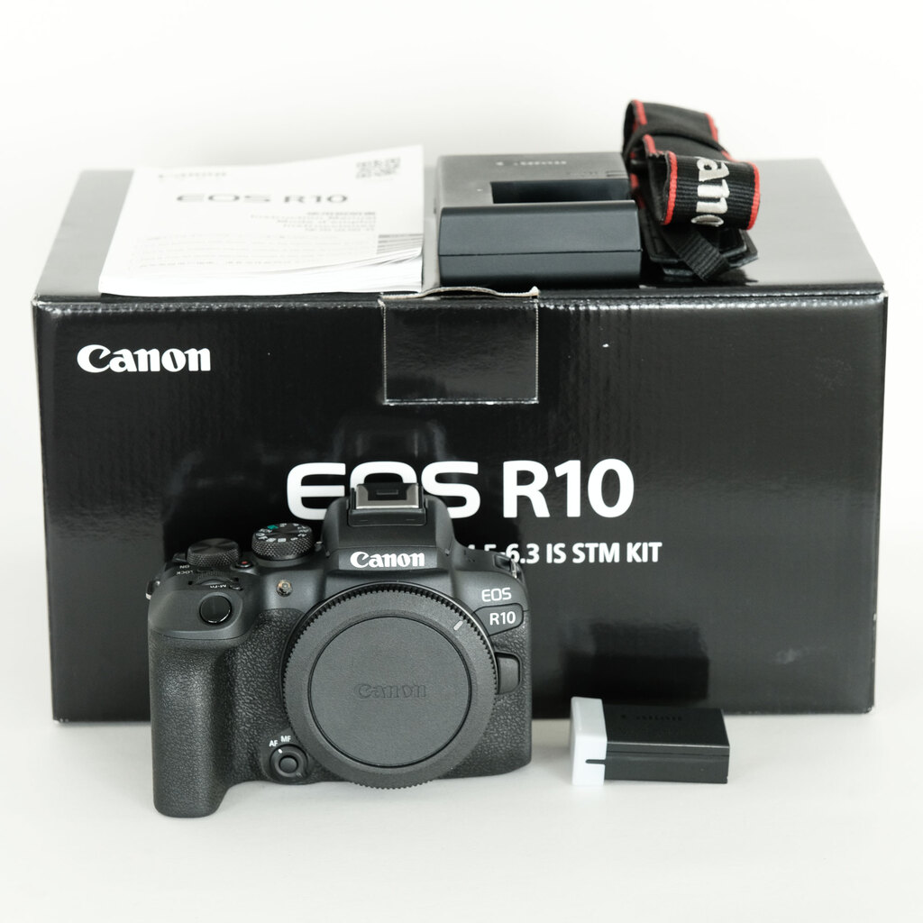 Canon EOS R10 Canon EOS R10