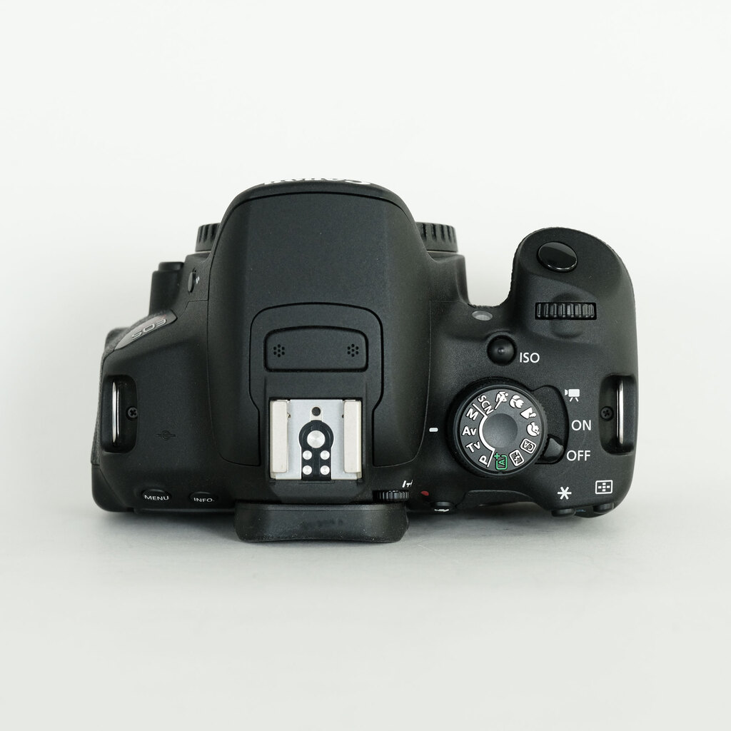 Amazon | Canon デジタル一眼レフカメラ EOS Kiss X7 ボディー