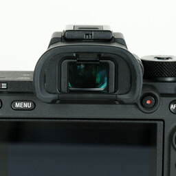 SONY α7RIII ボディ ILCE-7RM3A   【後期モデル 液晶下部にSONYロゴなし】 SONY α7RIII ボディ ILCE-7RM3A   【後期モデル 液晶下部にSONYロゴなし】