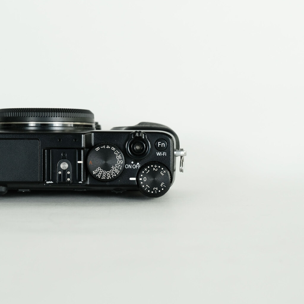 FUJIFILM X-E2 FUJIFILM X-E2