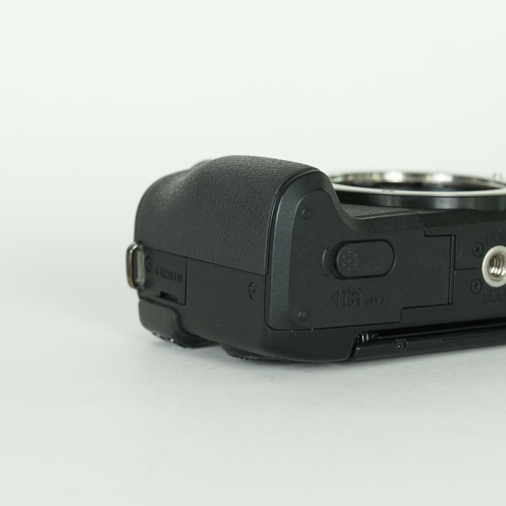 Canon EOS M3 ボディEVFキット ブラック