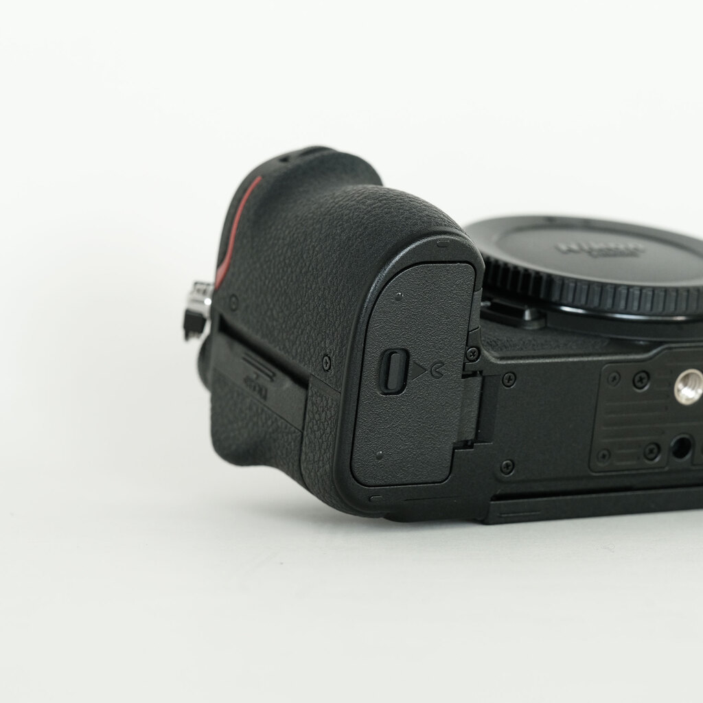 Nikon Z5 Nikon Z5