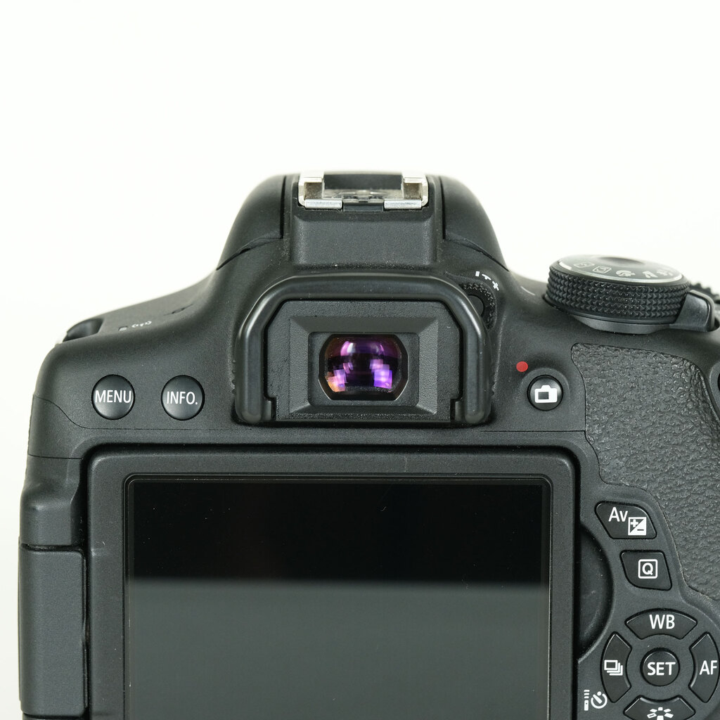 Canon EOS Kiss X8i