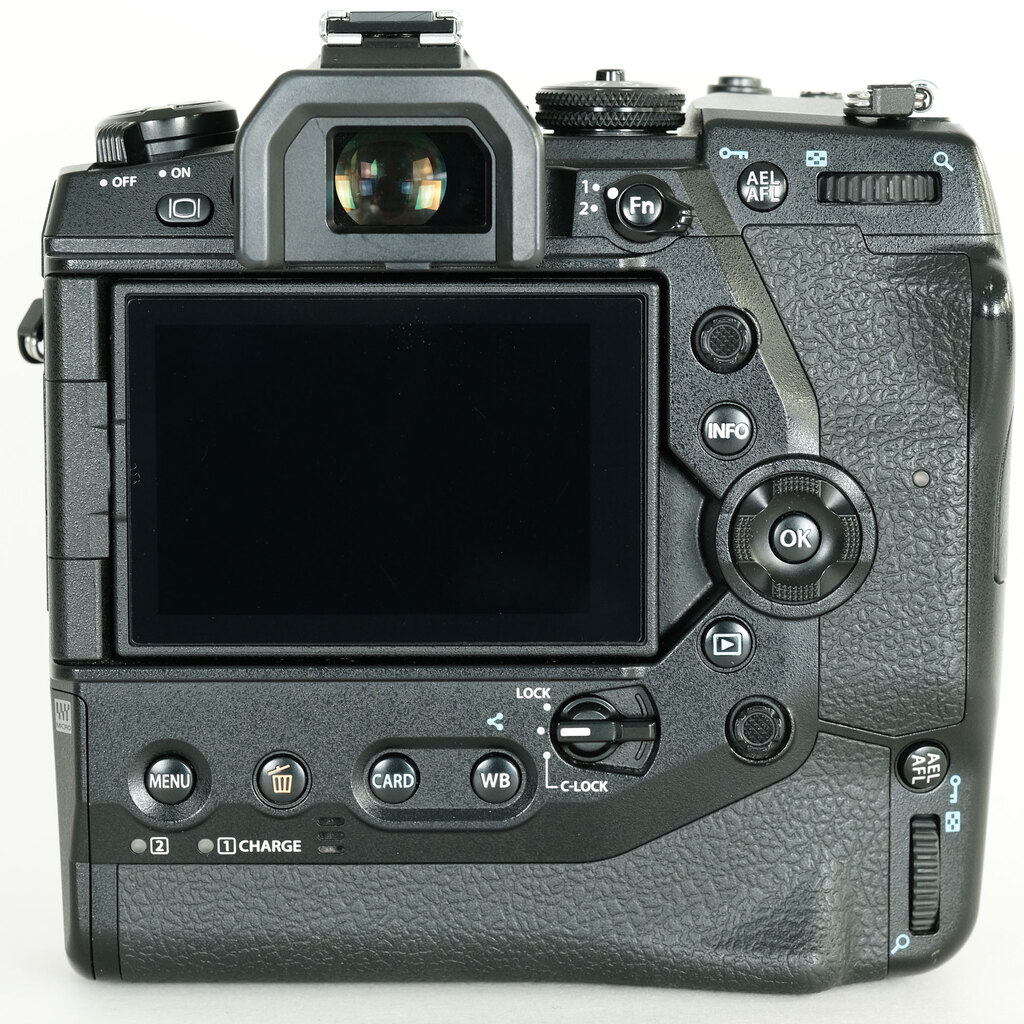 OLYMPUS OM-D E-M1X OLYMPUS OM-D E-M1X