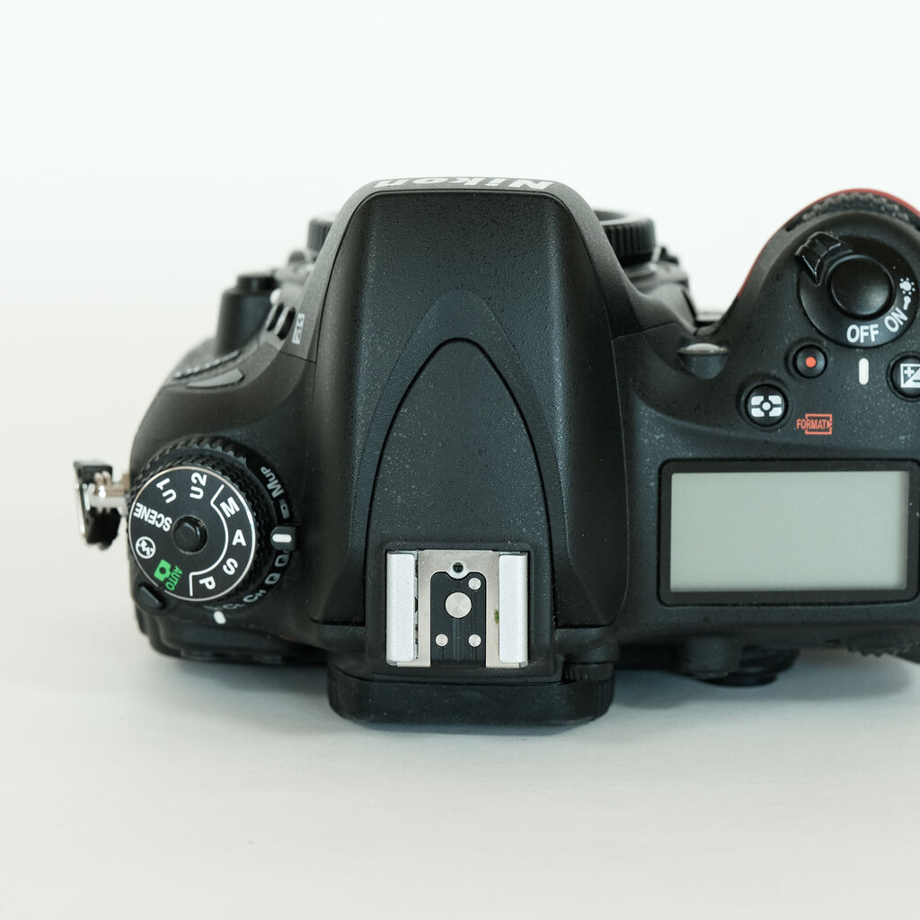 サボ店舗様Nikon D610 デジタル一眼レフカメラ ボディ 【ジャンク品】 D610｜Nikon デジタル一眼レフカメラ ｜中古品｜修理販売