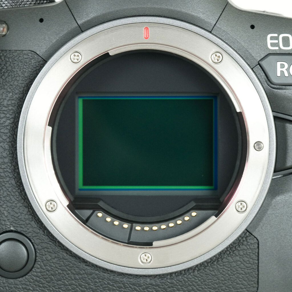 Canon EOS R6 Canon EOS R6