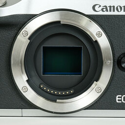 Canon EOS M6 Canon EOS M6