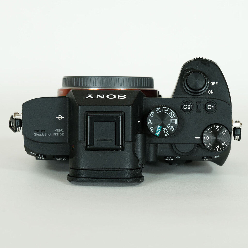 美品 SONY α7 III ILCE-7M3 本体 (ショット数:139回) SONY α7 III（ILCE-7M3）の出品 | ONE SCENE（ワンシーン）