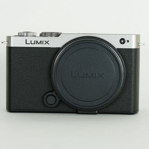 Panasonic LUMIX DC-S9 Panasonic LUMIX DC-S9