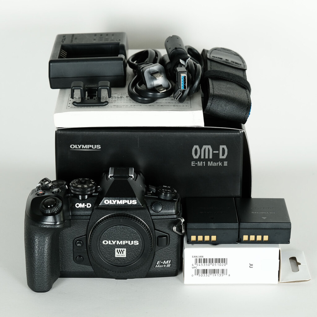 OLYMPUS OM-D E-M1 Mark III OLYMPUS OM-D E-M1 Mark III